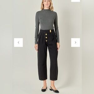 NWT: ENGLISH FACTORY PREMIUM DENIM CROPPED TROUSERS. Size large.